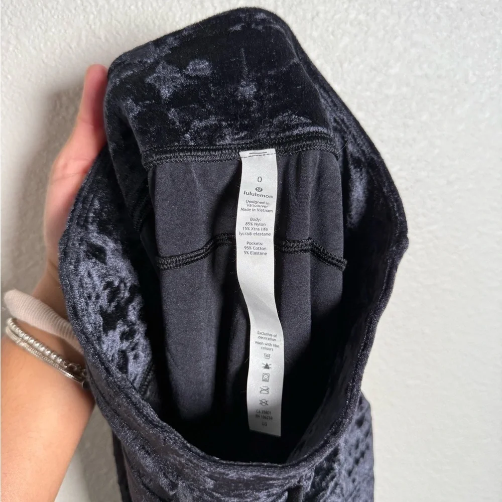 Lululemon Dark Blue Ready To Crush Velvet Joggers Women’s Size 0 NWOT
